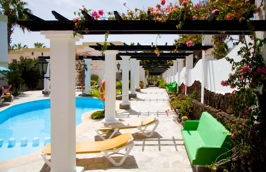 Aparthotel Esquinzo Y Monte Del Mar-1