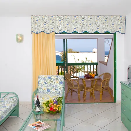 Aparthotel Esquinzo Y Monte Del Mar-3